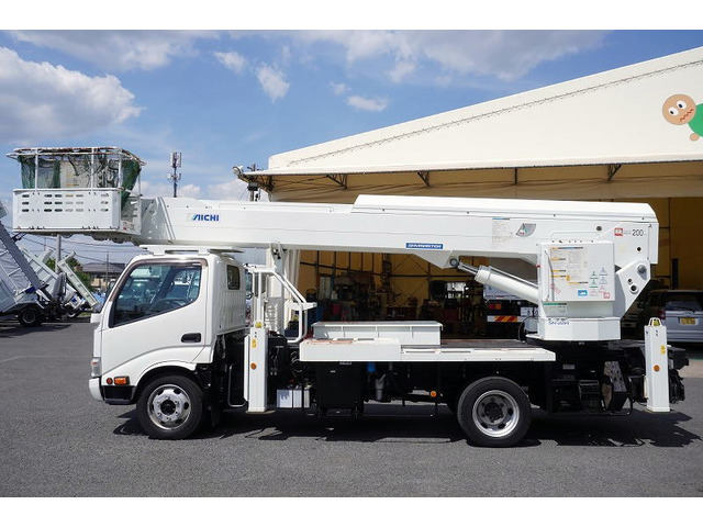 デュトロ高所作業車