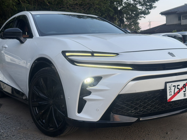 クラウンスポーツ2.5 Z E-Four 4WD