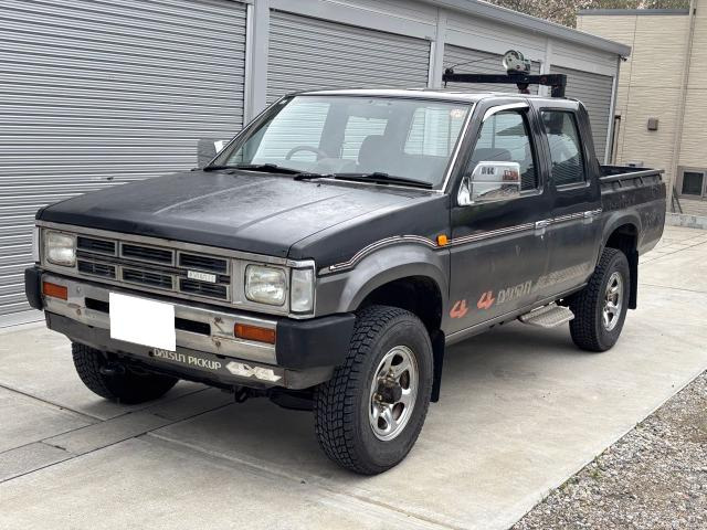 ダットサンピックアップ3.2 AX ダブルキャブ ディーゼル 4WD