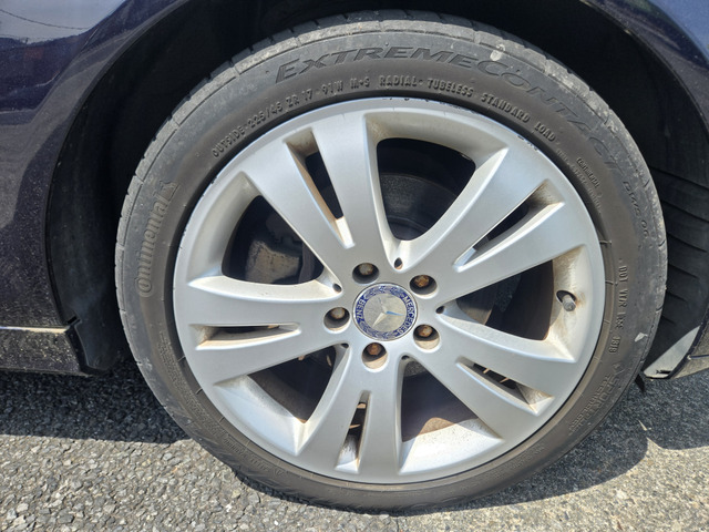 �A���~�z�C�[���t���ł��B(�x�����z39.8���~�E�����Ɍ���E�X�[�p�[�`���[�W���[�E�i�r�ETV)