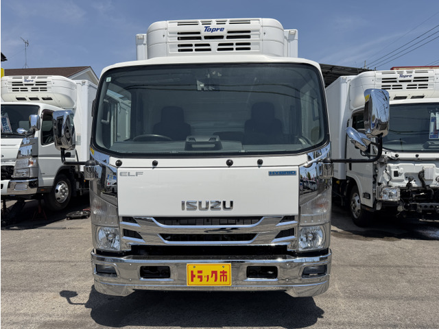 エルフ冷蔵冷凍車