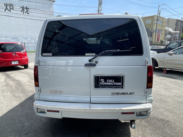 3�����E3000km�̖����ۏؕt���ł��B�G���W���A�~�b�V�������̏C���̍ۂɋ��z���傫���Ȃ肪���ȉӏ��������C���ň��S�ł��B�ő�3�N�܂ł̗L���ۏ؂���舵���Ă���܂��B