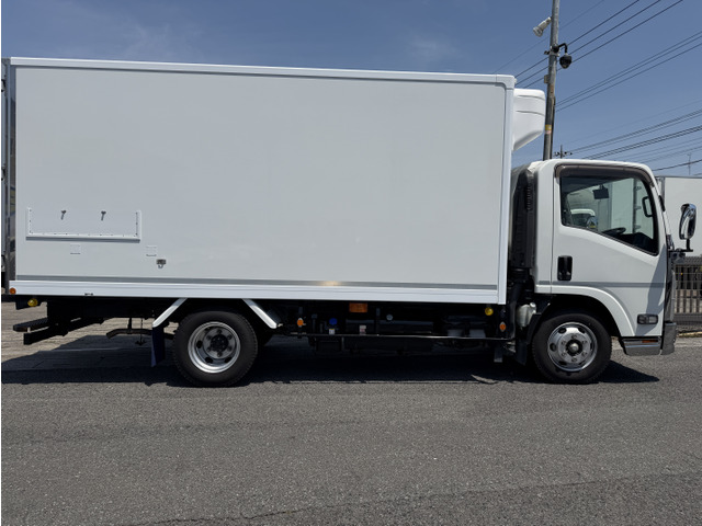 エルフ冷蔵冷凍車