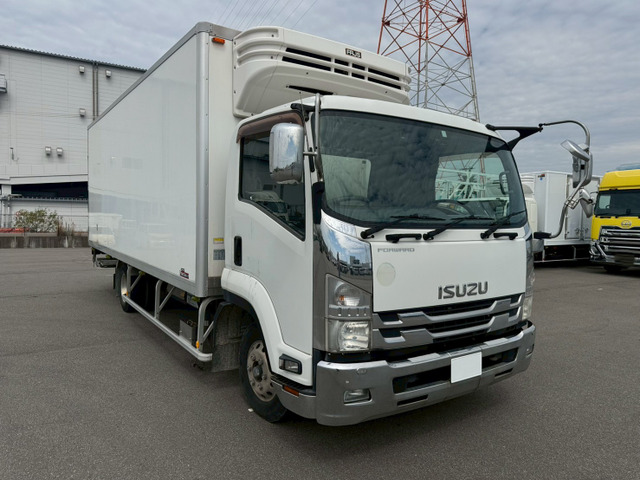 フォワード冷凍車