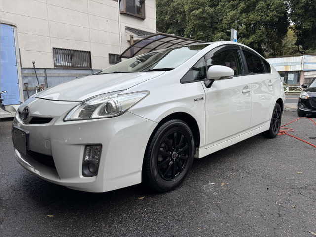 プリウス1.8 S