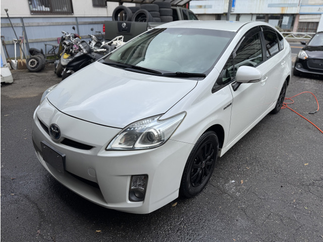 プリウス1.8 S