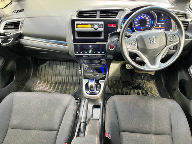 フィット1.5 ハイブリッド Sパッケージ 4WD