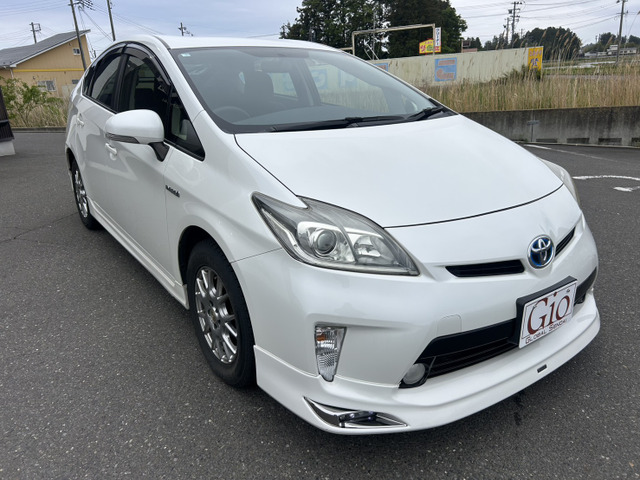 プリウス1.8 S