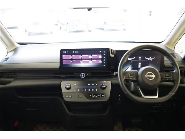 セレナ1.4 e-POWER AUTECH