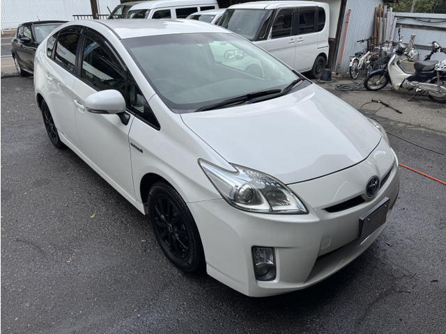 プリウス1.8 S