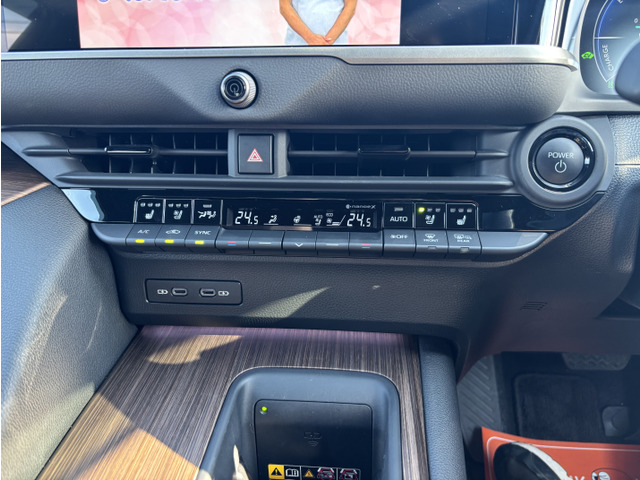 �V�[�g�q�[�^�[�A�V�[�g�x���`���[�V�������O�Ȃƌ㍶�E�Ȃɑ�������Ă��܂��B