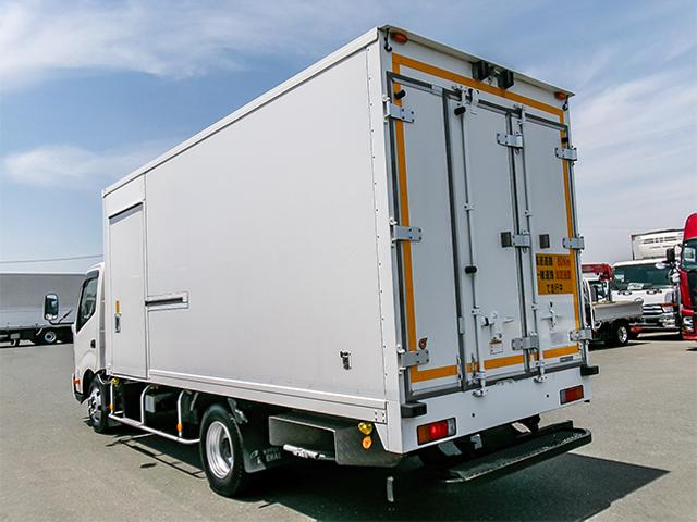 デュトロ冷蔵冷凍車