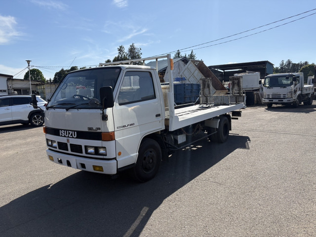 エルフ積載車