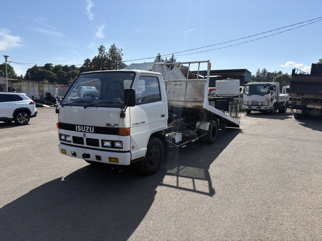 エルフ積載車