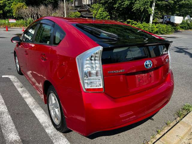 プリウス1.8 S
