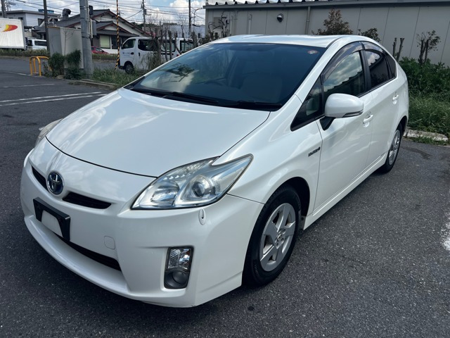プリウス1.8 S