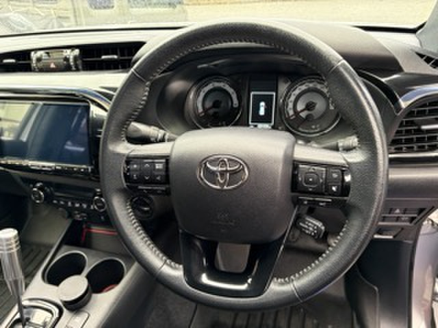 ハイラックス2.4 Z ディーゼル 4WD