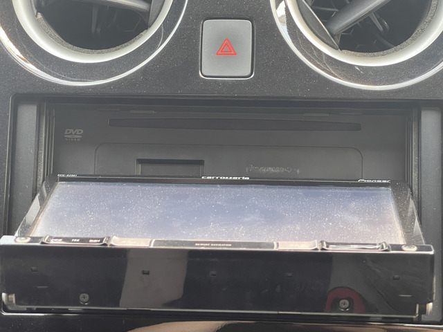 ☆SDナビにBluetooth機能も付いているので携帯と接続できハンズフリーや音楽再生も可能です♪お見逃し無く!!お問い合わせはTEL06-6430-1230 E-mail cars_genesis2007@y