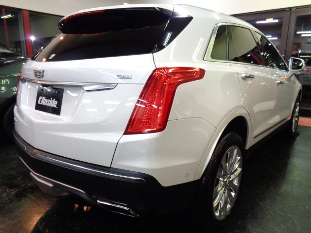 XT5クロスオーバープラチナム 4WD
