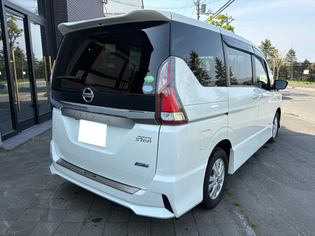 セレナ2.0 ハイウェイスター 4WD