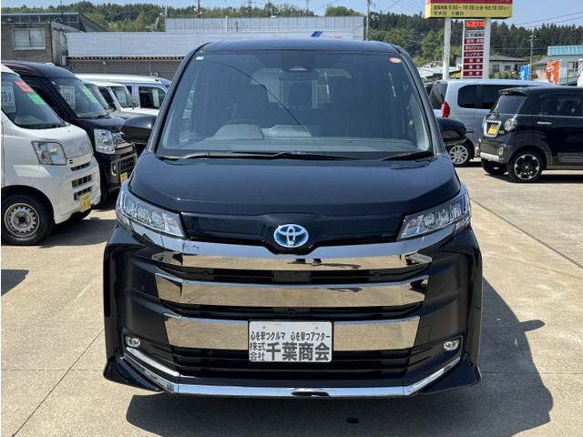 ノア1.8 ハイブリッド S-Z E-Four 4WD