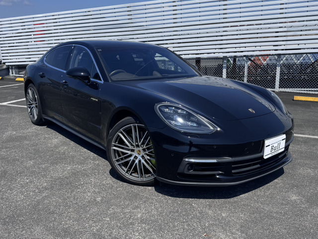 パナメーラ4 E ハイブリッド PDK 4WD