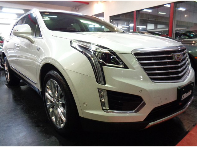 XT5クロスオーバープラチナム 4WD