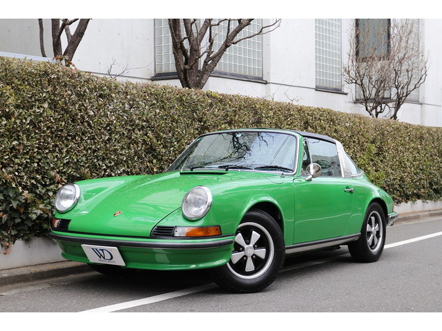 911