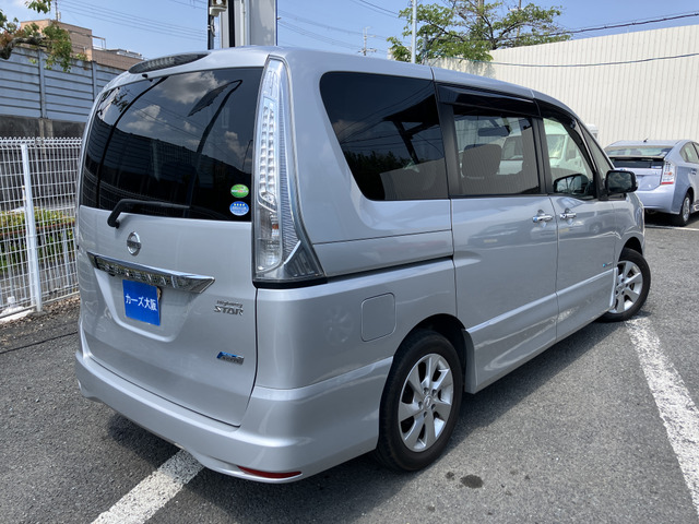 セレナ2.0 ハイウェイスター S-HYBRID