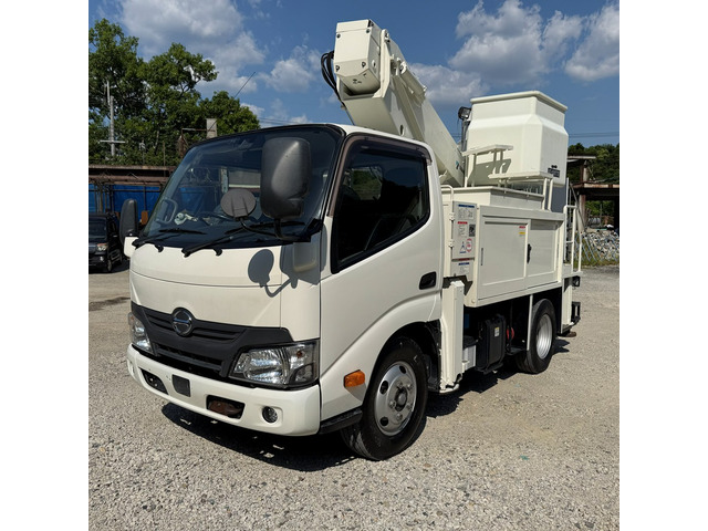 デュトロ高所作業車