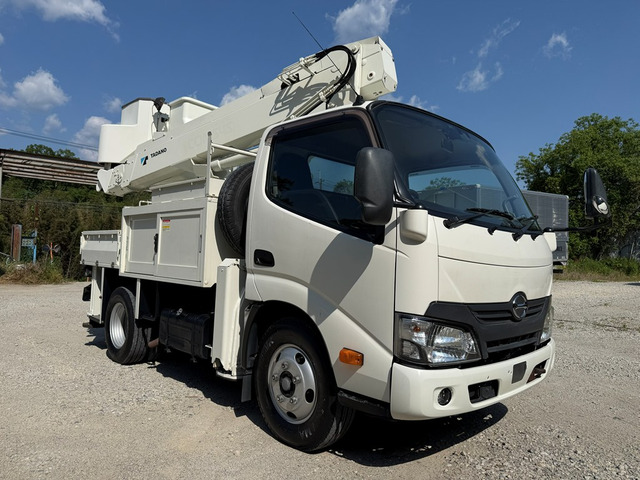 デュトロ高所作業車
