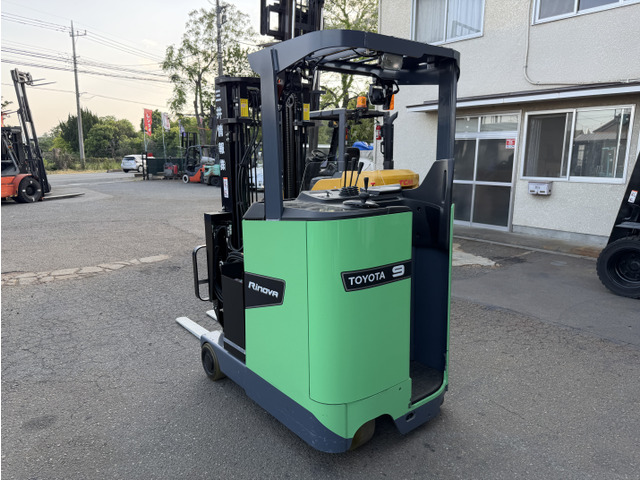 トヨタL&amp;F電動フォークリフト