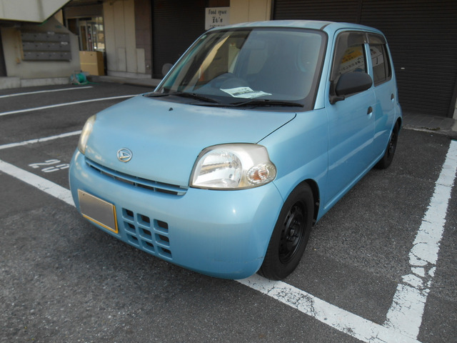 エッセD