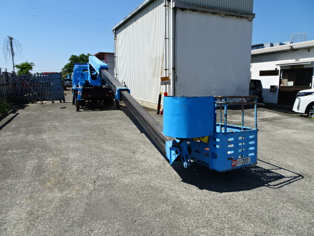 エルフ高所作業車