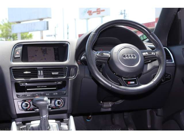 Q52.0 TFSI クワトロ Sラインパッケージ 4WD