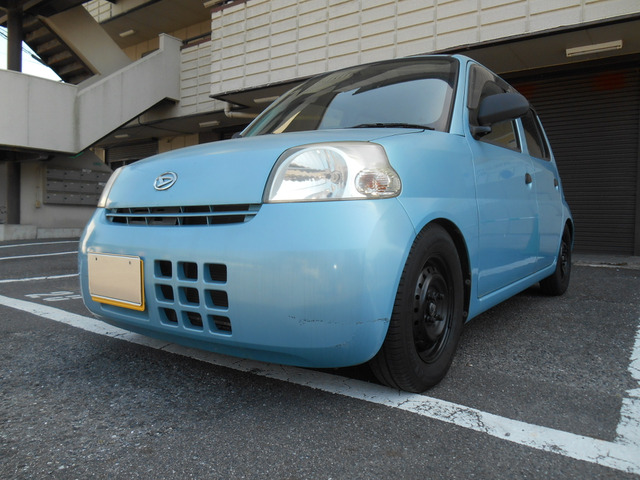 エッセD