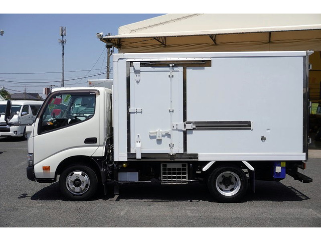 デュトロ冷蔵冷凍車