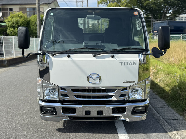 タイタン