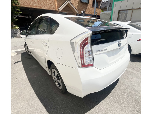 プリウス1.8 L