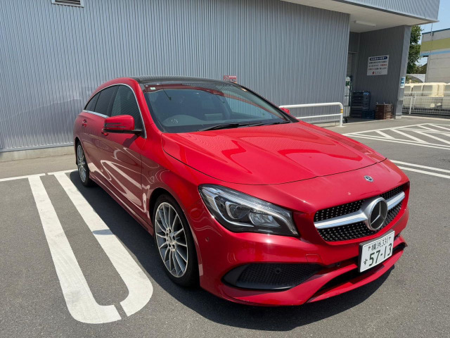 CLAシューティングブレークCLA180 AMGスタイル