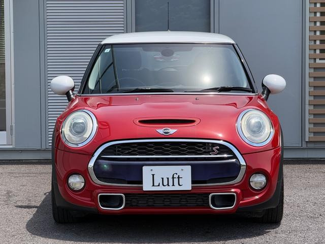 LED�w�b�h���C�g�̓f�U�C���������ł͂Ȃ���Ԃ̈��S���ɔ��Ɍ��ʂ𔭊����܂�!