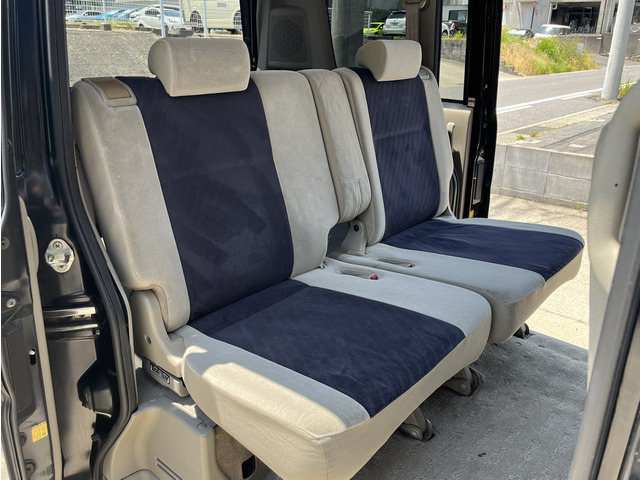 �Z�J���h�V�[�g���\���ȃX�y�[�X���m�ۂ��Ă���܂��B��l������Ă����܂苇�����͊����܂���B