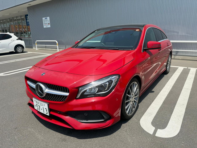 CLAシューティングブレークCLA180 AMGスタイル