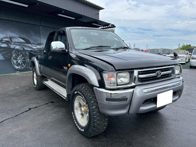ハイラックススポーツピックアップ 2.4 エクストラキャブ ワイド ディーゼル 4WD