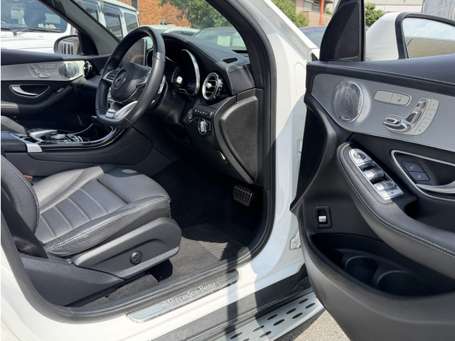 GLC220d 4マチック スポーツ 本革仕様 4WD