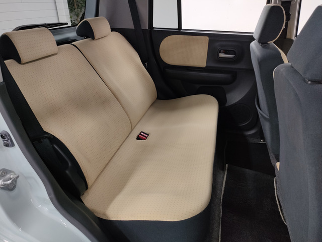 【全国納車OK】 現車をご覧になれないお客様でも、安心してお車をご購入いただける環境を整えております。 色々な角度から撮影したたくさんの画像など豊富な資料送りいたしております。