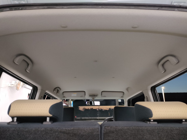 【ガラス張りの品質】 当社の展示車両にはAIS鑑定書かオートオークション会場の査定表を積み込んでいます。プライスボードの金額は諸経費込みのお支払い総額。品質も価格も百聞は一見に如かず。一目瞭然です。
