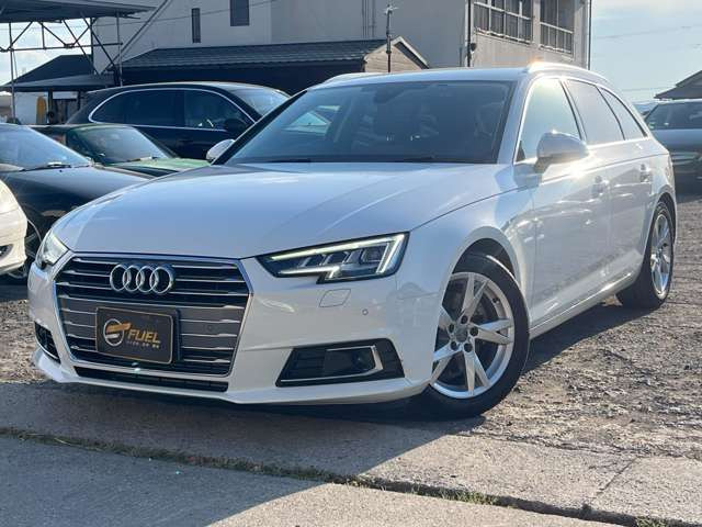 A4アバント40 TFSI スポーツ
