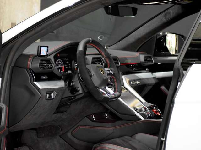 ウルス4.0 4WD