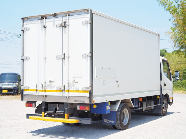 デュトロ冷蔵冷凍車